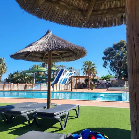 Camping La Palmeraie A *